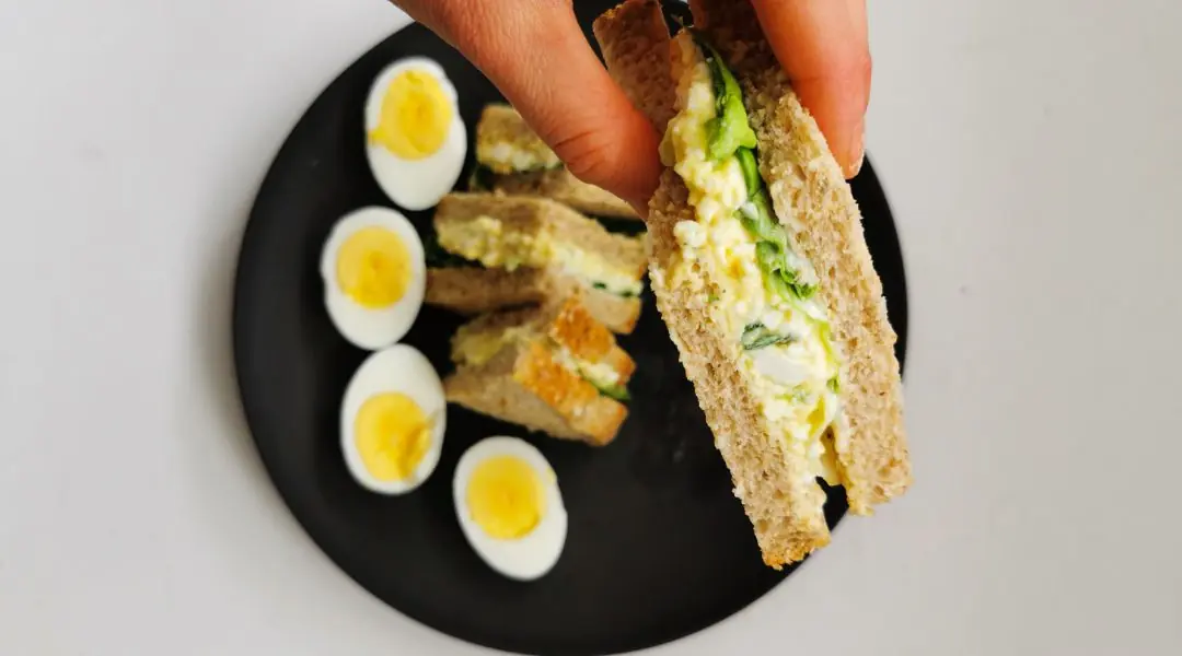 Sandwich aux œufs rafraîchissant