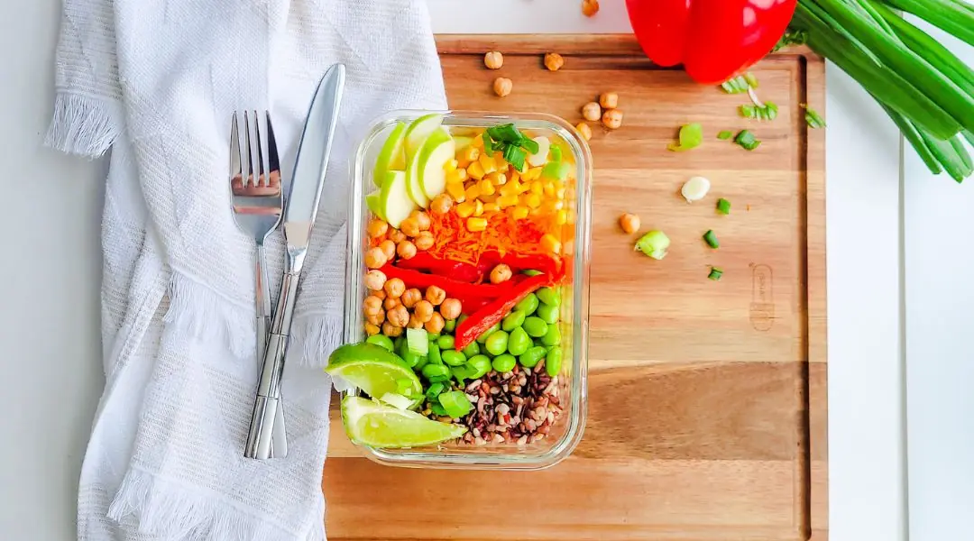 Bol repas à base de riz multicolore