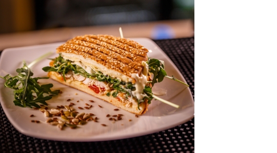 Sandwich panini au poulet 
