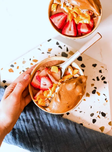 Bol de pouding au chia choco-dalgona