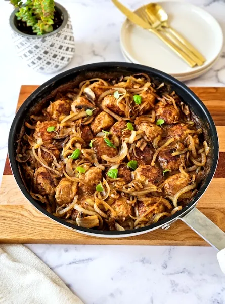 Boulette suédoise aux oignons caramélisés - Swedish Meatballs with Caramelized Onions  