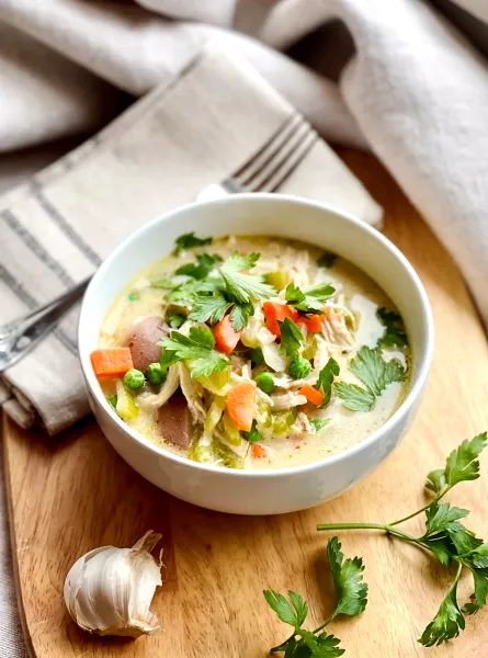 Chicken Pot Pie Soup Soupe de pâté au poulet