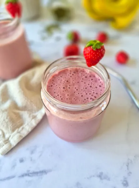 Smoothie fraises-banane protéiné ÉquipeNutrition Protein Strawberry-Banana Smoothie  TeamNutrition