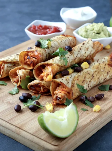 Taquitos au poulet effiloché